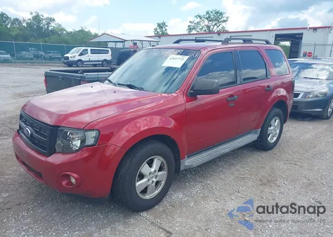 2009 Ford Escape Xlt z USA, uszkodzony, nr VIN 1FMCU93G69KB62033